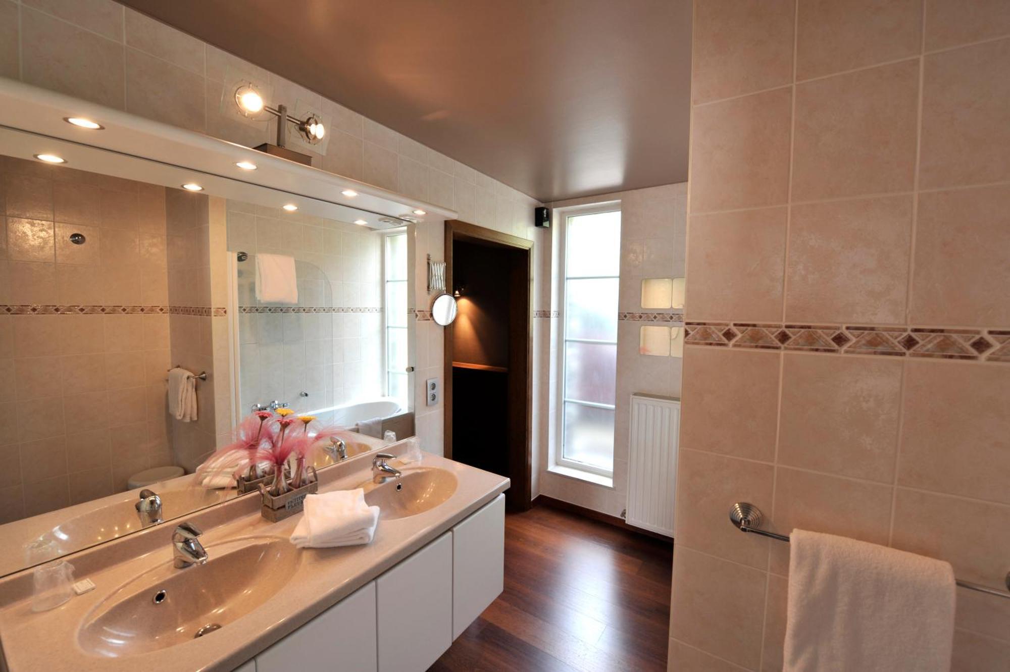 Hotel Le Charme De La Semois Alle Ngoại thất bức ảnh